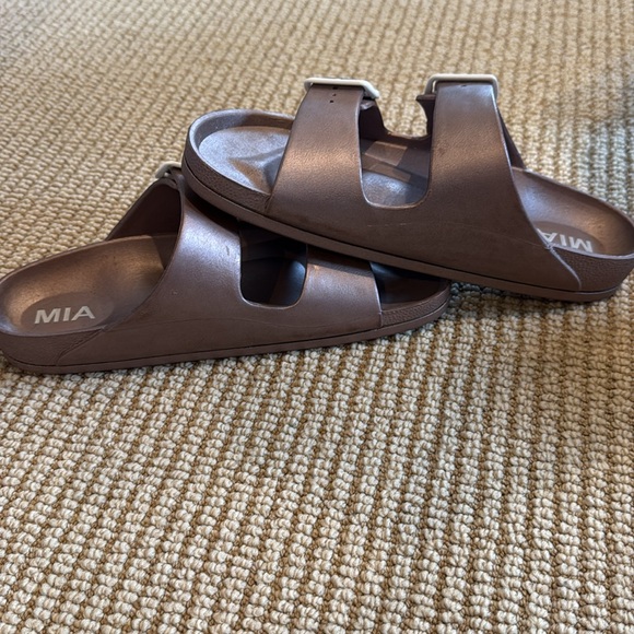MIA Toulon Sandals with Buckles - Picture 3 of 4